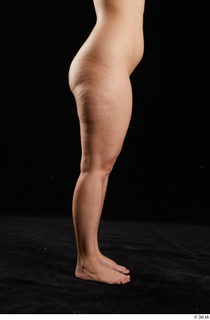 Leticia 1 flexing leg nude side view 0005.jpg